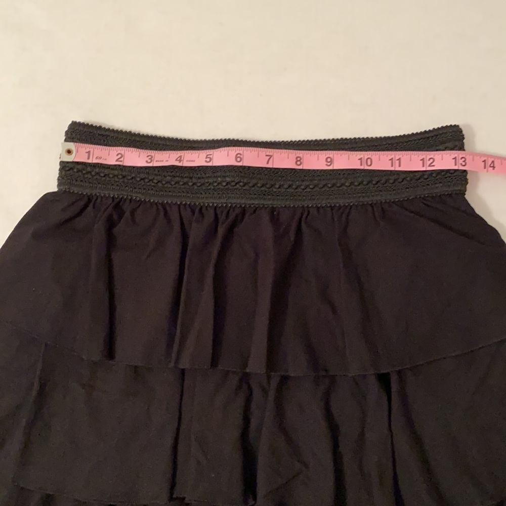 H&M black tiered ruffled skirt - Picture 3 of 8